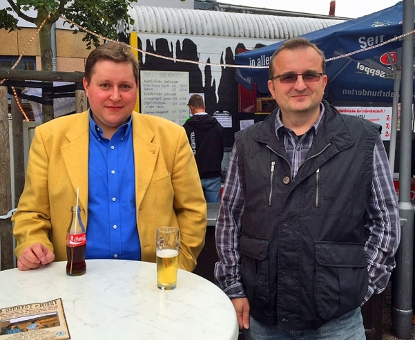 Stadtverordnete der FDP auf der Kerb. Tobias Kruge, Rüdiger Werner. (v.l.)